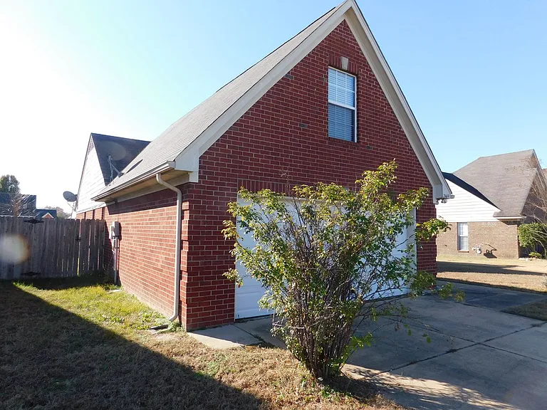 2469 Lasonya Ln — Photo 5