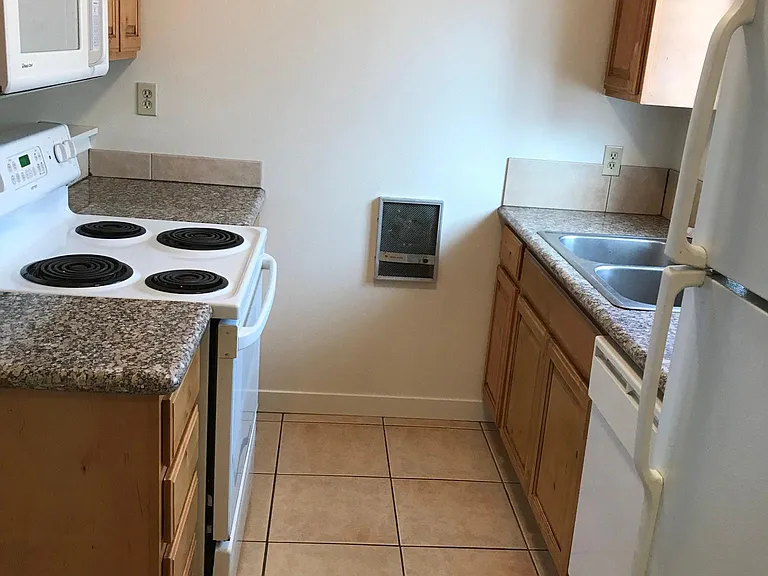 725 S 3rd Ave — Photo 3