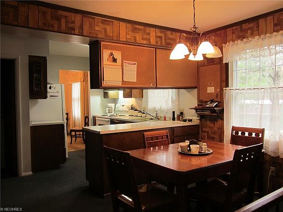 2nd image of 780 Woodside Ave