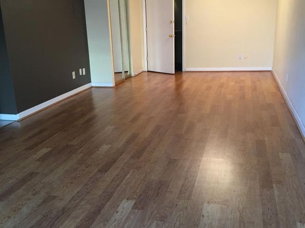 2 Adams St