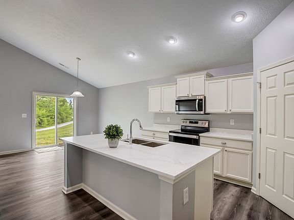 4th image of 8101 Yarmouth Way