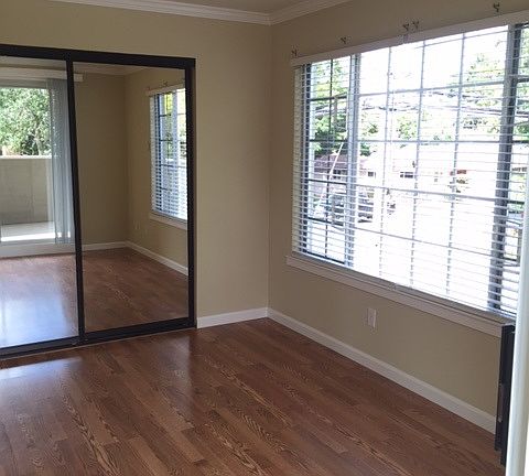 2nd image of 1221 Oak Grove Ave