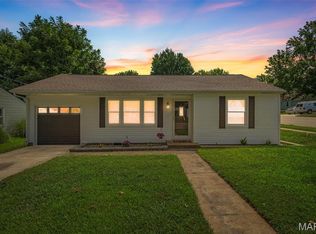 318 S Washington St, Farmington, MO 63640