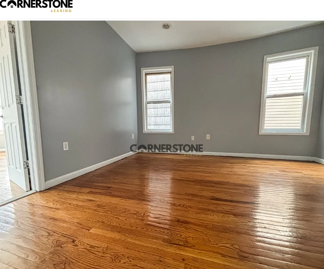 483 Avon — Photo 3
