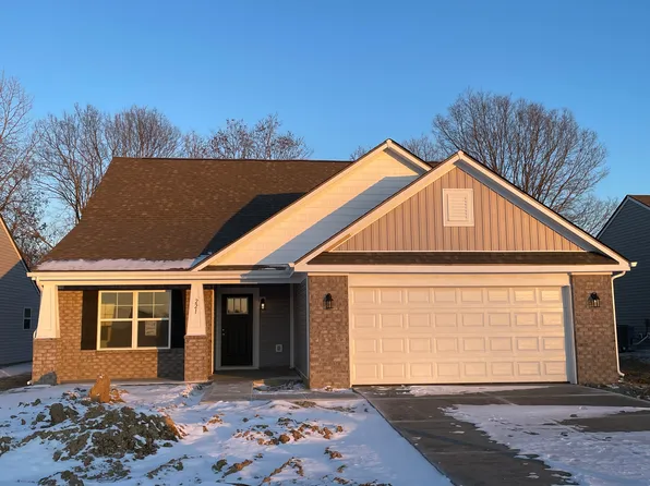 221 Drewood Dr, Trafalgar, IN 46181