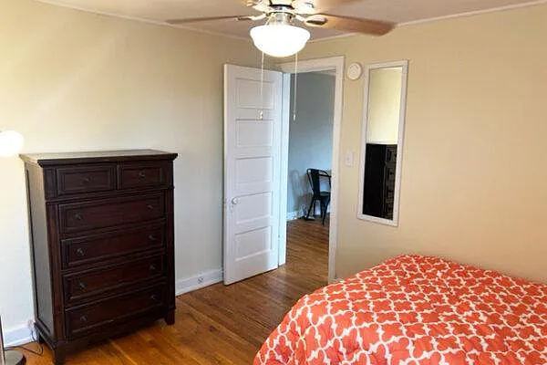 1009 Madison St #9 — Photo 7