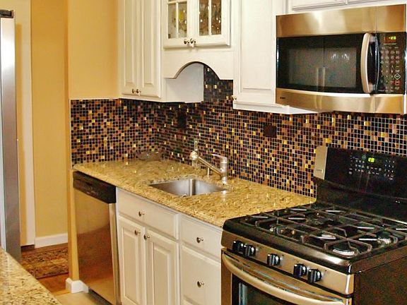 2nd image of 1623 3rd Ave APT 31D