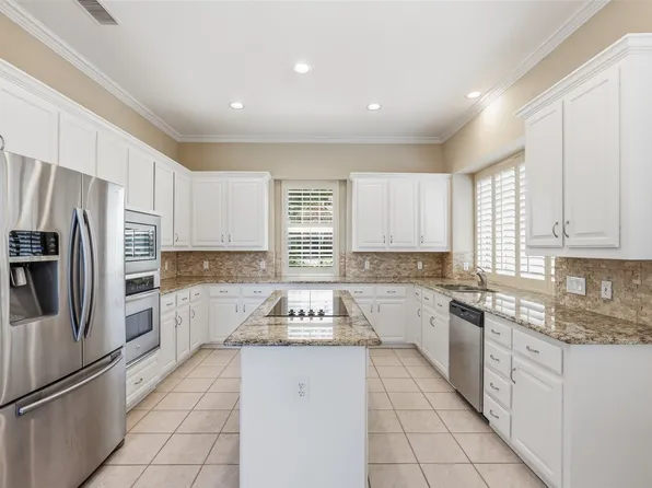 2741 Barrington Dr, Plano, TX 75093