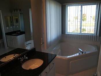 4th image of 2605 Clear Creek Ct