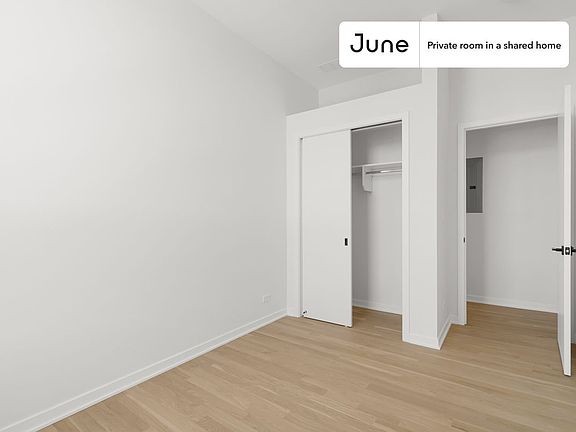 3rd image of 2122 S Hoyne Ave #C