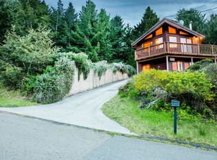 160 Madrone Rd, Whitethorn, CA 95589