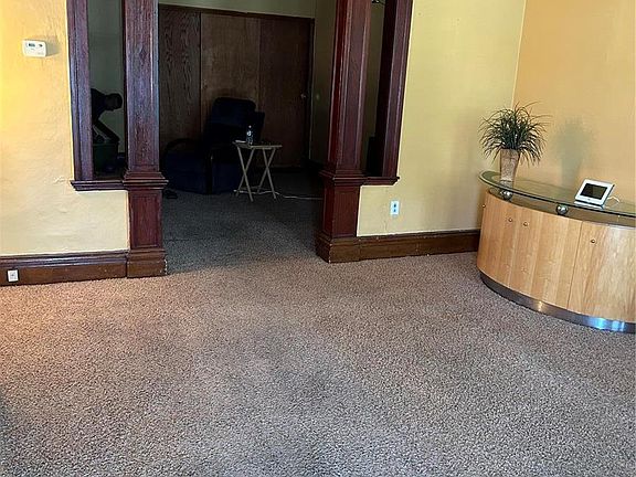 3rd image of 4468 N Taylor Ave