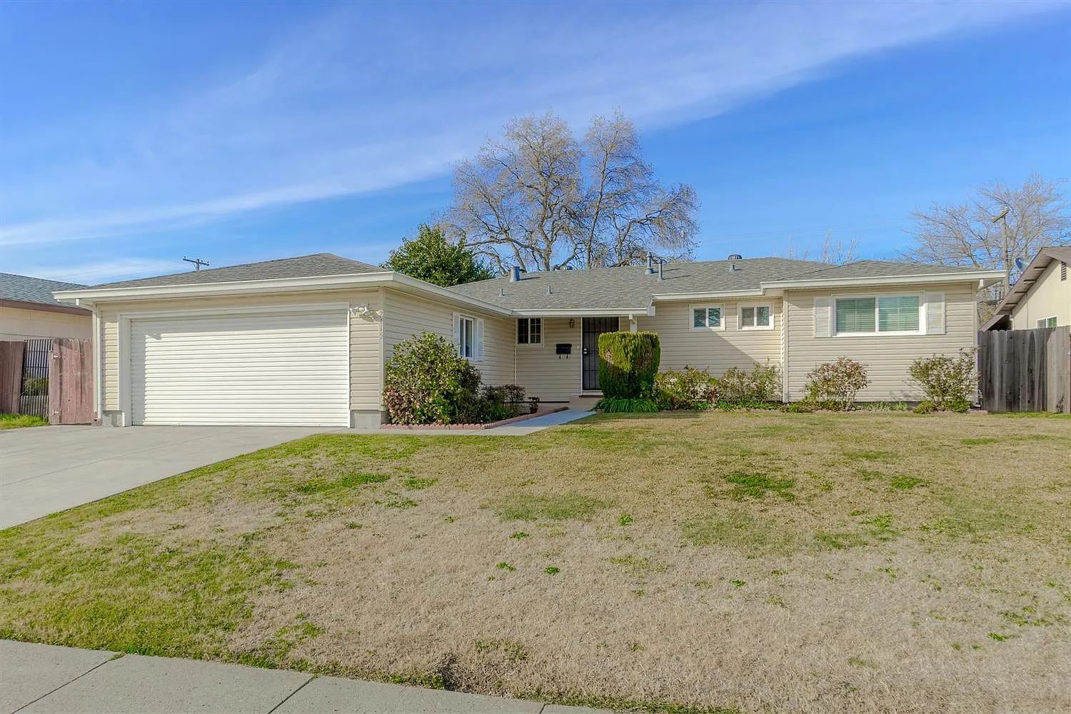 2115 57th Ave photo 1