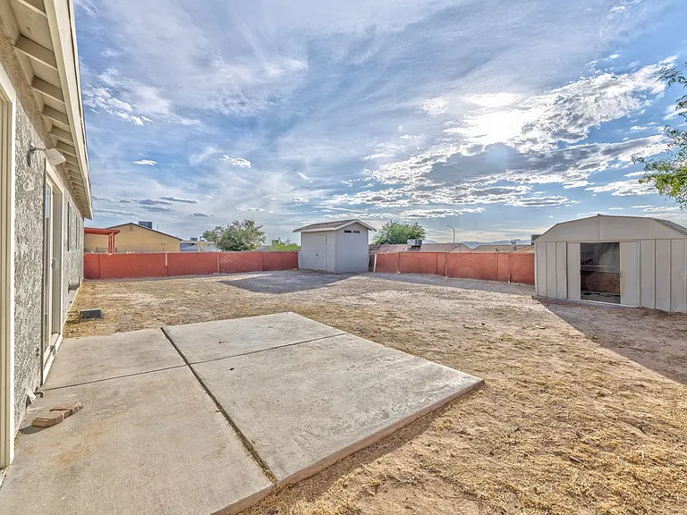3757 Longfellow St — Photo 13