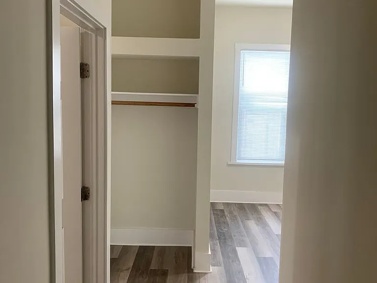 4370 Mission St — Photo 2