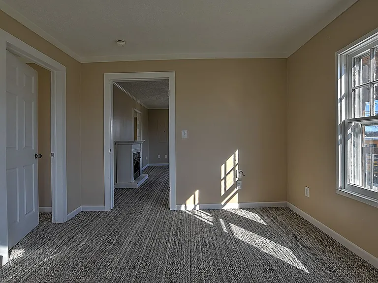 118 Unaka St — Photo 5