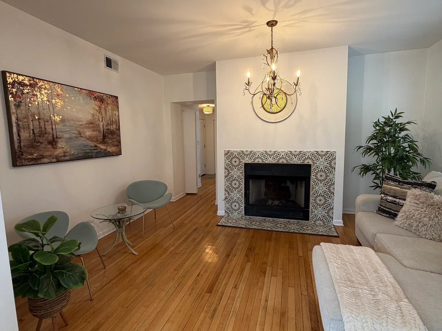 3 bed, 1710 sqft, $2,300 — Photo 4