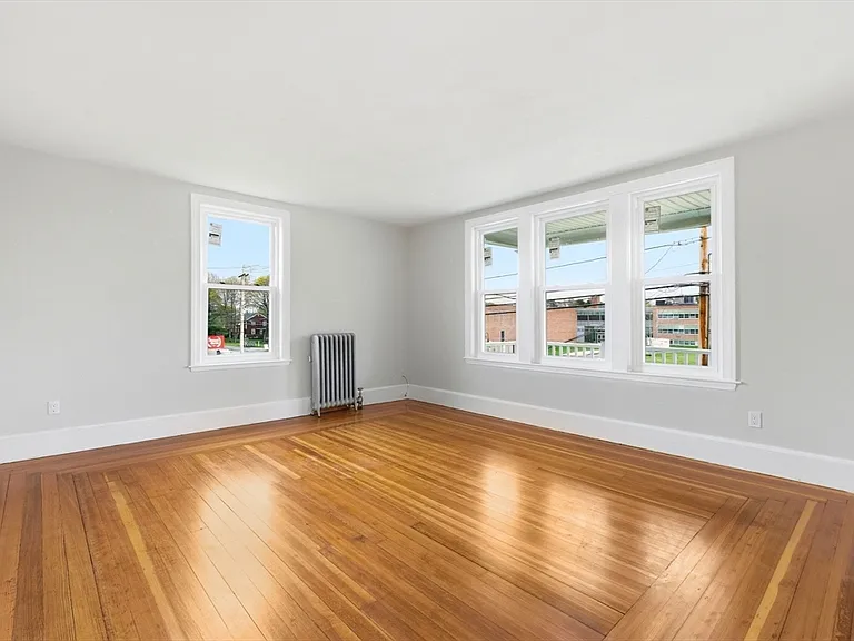 84 Margin St #2 — Photo 20