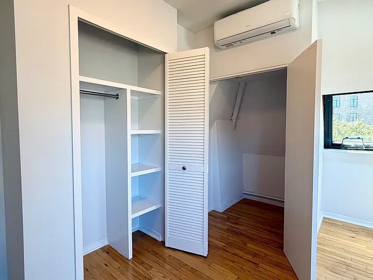 61 Christopher St #5C — Photo 20