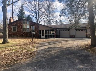 319 Manito Trl, Mercer, PA 16137