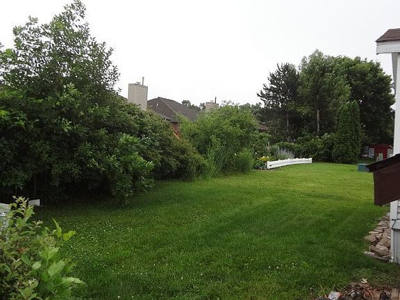 4th image of 46584 Bonaparte Dr