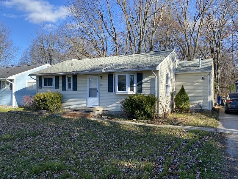 1st image of 455 Victor Dr