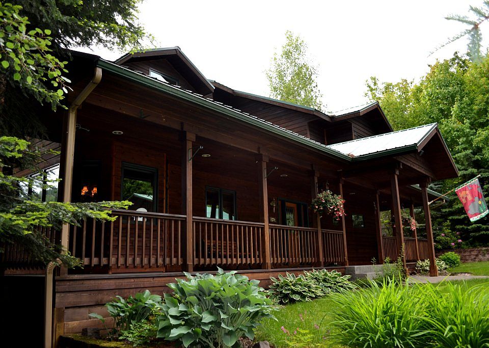 Amazing Waterfront Home