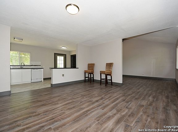 3rd image of 6210 Pike Valley Dr