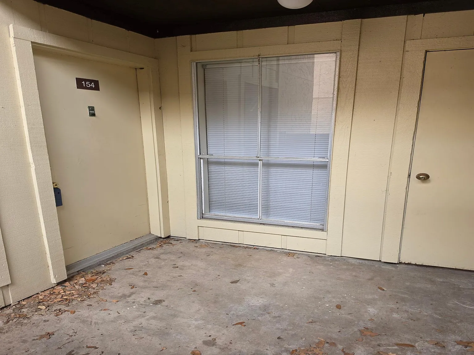 1 bed, 1.0 bath, 698 sqft, $925 — Photo 2