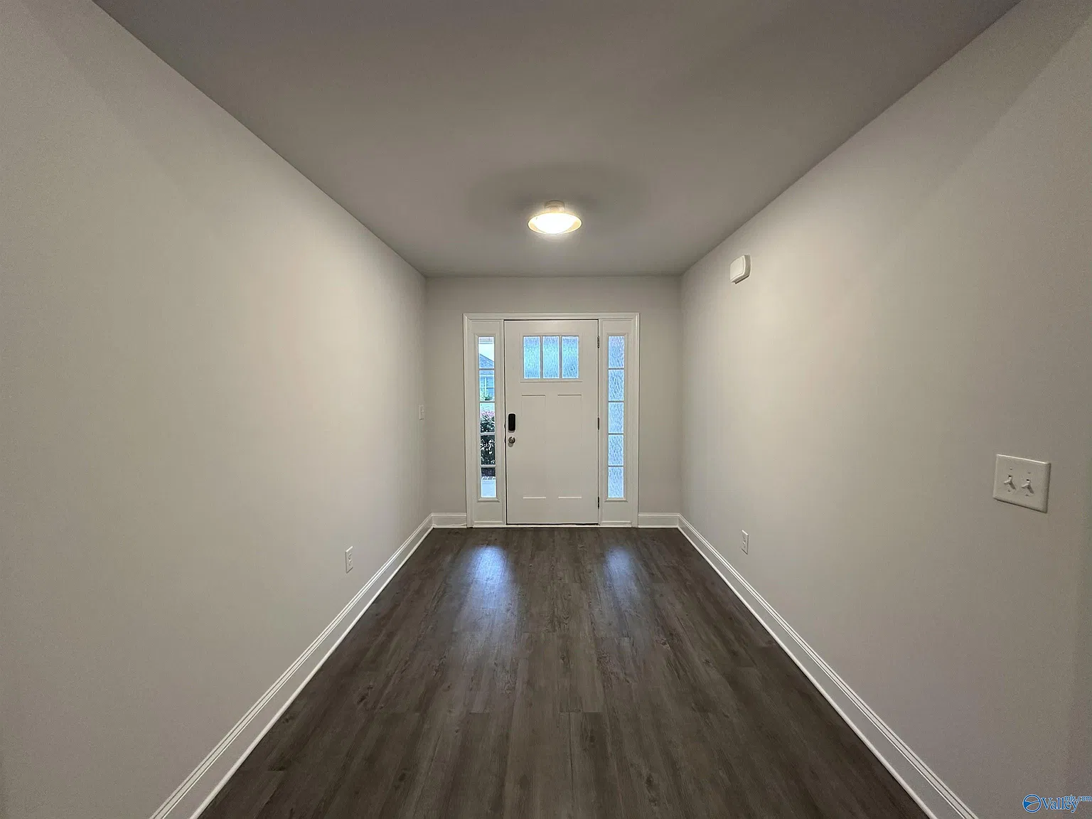 4 bed, 3.0 bath, 2200 sqft, $2,200 — Photo 3