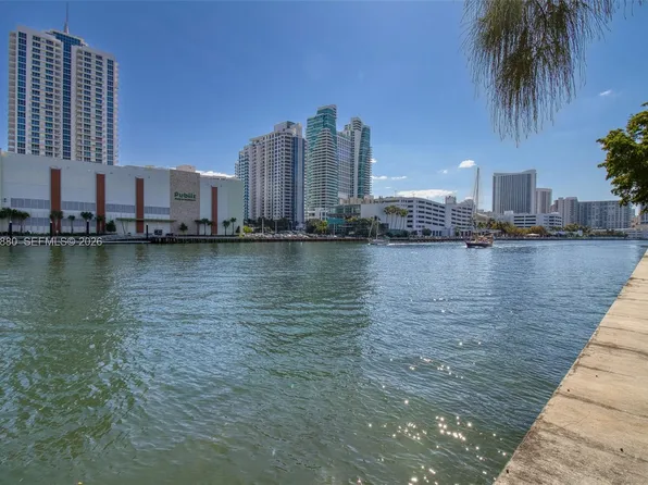 800 Parkview Dr APT 311, Hallandale, FL 33009