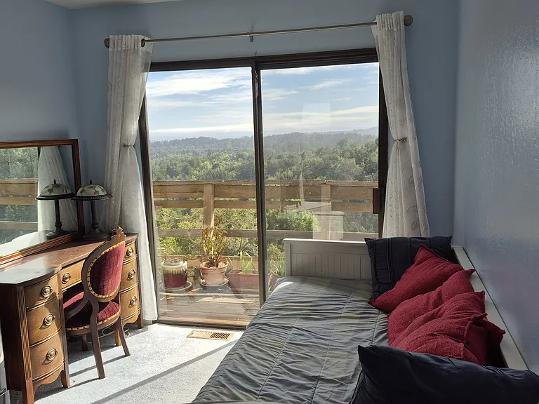 130 Outlook Rdg — Photo 1