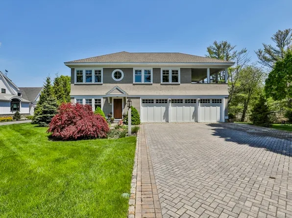 10 Friedenfels Rd, Salisbury, MA 01952