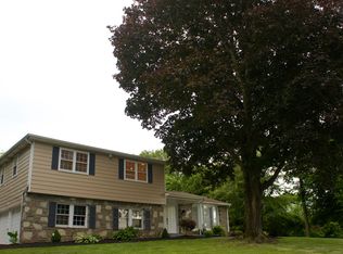 809 Barnswallow Ln, Huntingdon Valley, PA 19006