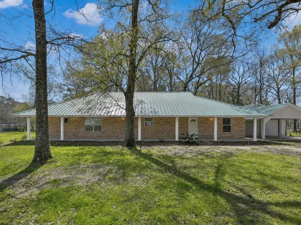 121 Magnolia Blvd, New Caney, TX 77357