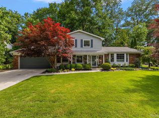 3708 Estates Dr, Troy, MI