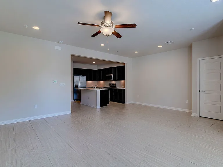 13800 Lyndhurst St #73 — Photo 12
