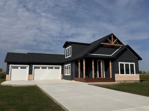 1508 Ellis Ave, Marshall, MN 56258