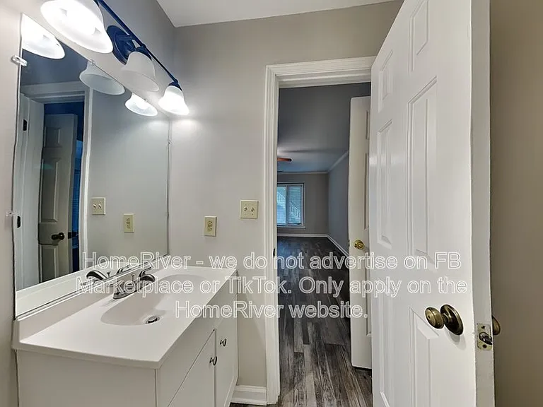 2785 Country Ct SE #C — Photo 12