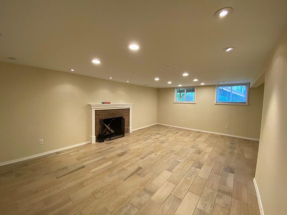4th image of 2150 NE 102nd St