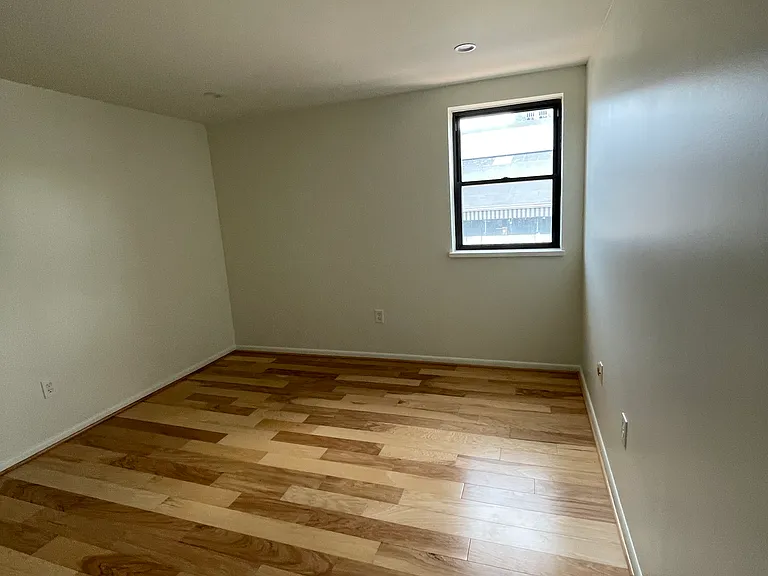 2nd bedroom.