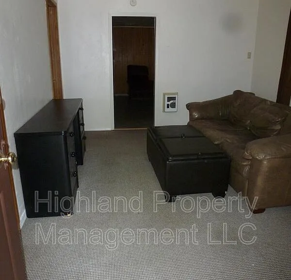 1170 NE Harvey Rd #B — Photo 4