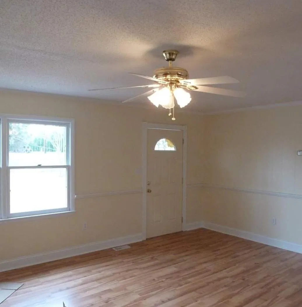 1195 Wilson Road — Photo 2