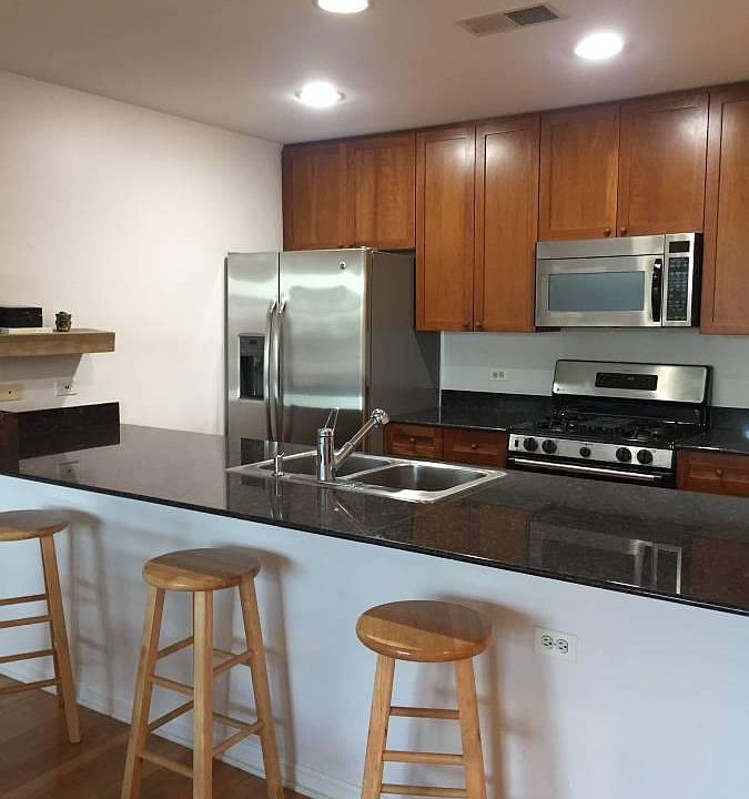 1st image of 2040 W Belmont Ave