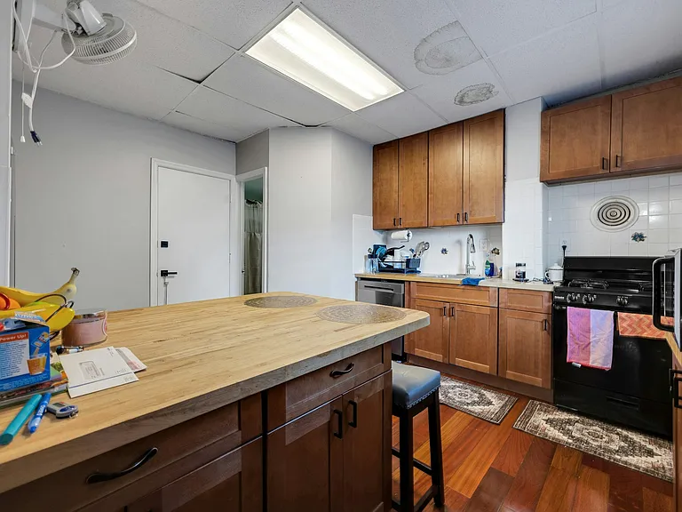460 Orchard St #1 — Photo 9