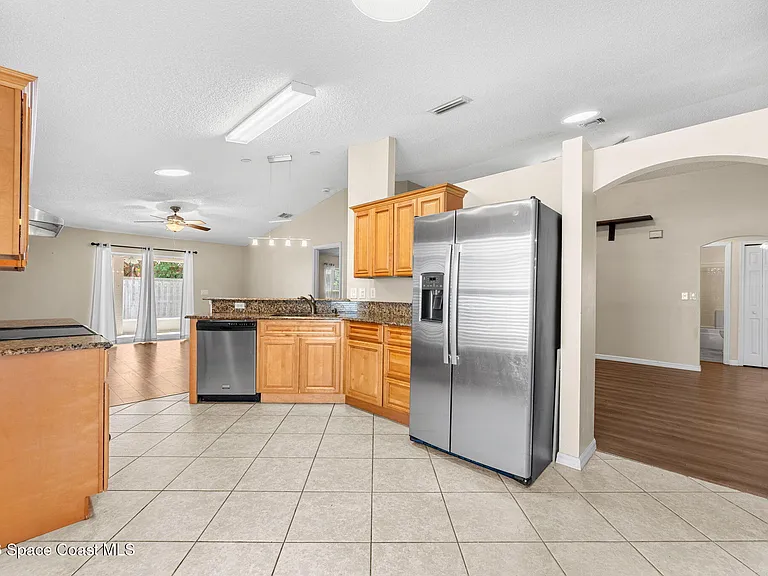 4211 Swanna Dr — Photo 22