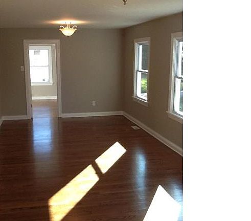 2nd image of 3476 Eastridge Ln