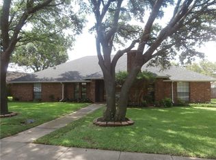 524 Arthurs Dr, Desoto, TX 75115