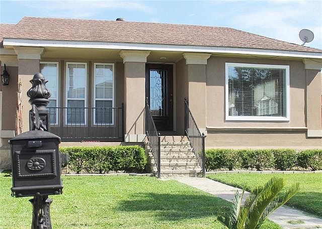 1st image of 3833 Shannon Dr