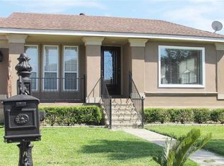3833 Shannon Dr, Harvey, LA 70058